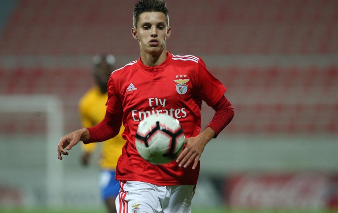 本菲卡国际比赛日再遭质疑，志在中超名次提升，管理层满意，更衣室氛围转暖(本菲卡足球俱乐部官网中文版)-金年会app官方版